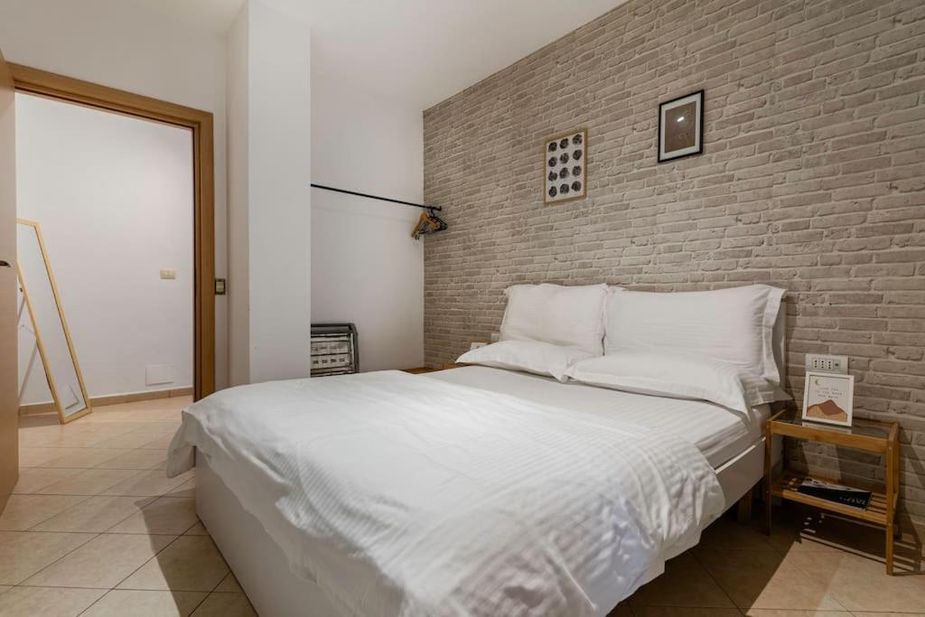 New Bazaar Apartment Тирана Экстерьер фото